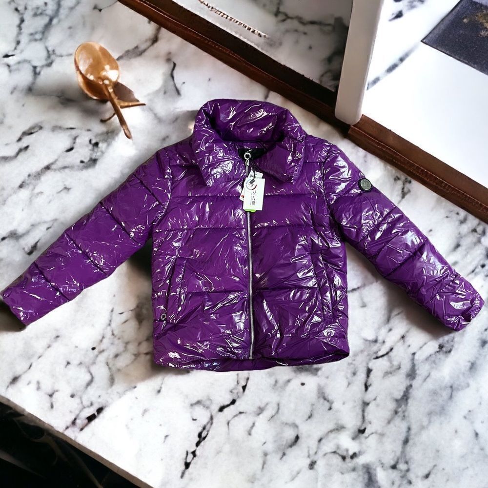 NOIZE Goldie Short Puffer Jacket in Grape - Picture 12 of 16